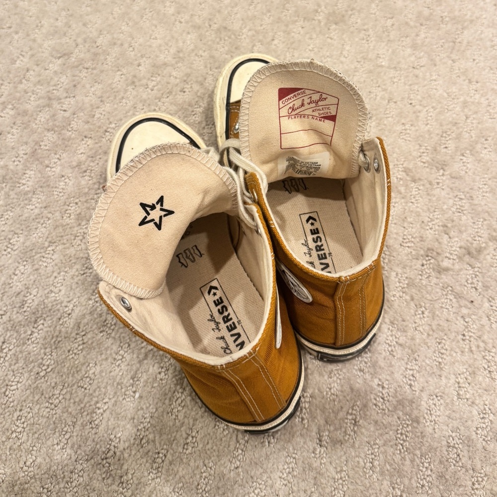 Converse Chuck Taylor 70 High-Tops in Mustard - Picture 2 of 4
